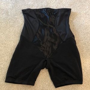 Maidenform High Waist Shaper / Thigh Slimmer